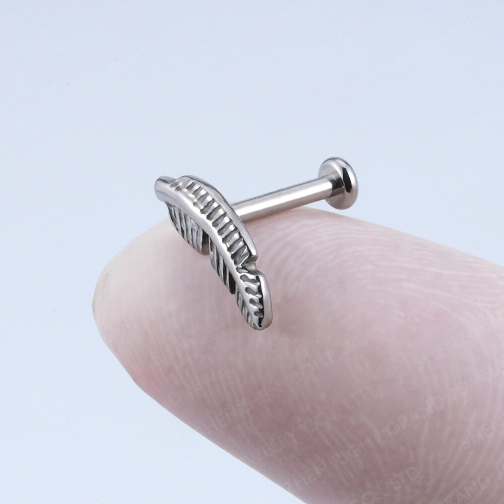 Manekº Piercings de labret, tragus de Pluma en titanio ASTM F136 de grado implante con rosca interna, de gran tamaño 16G.