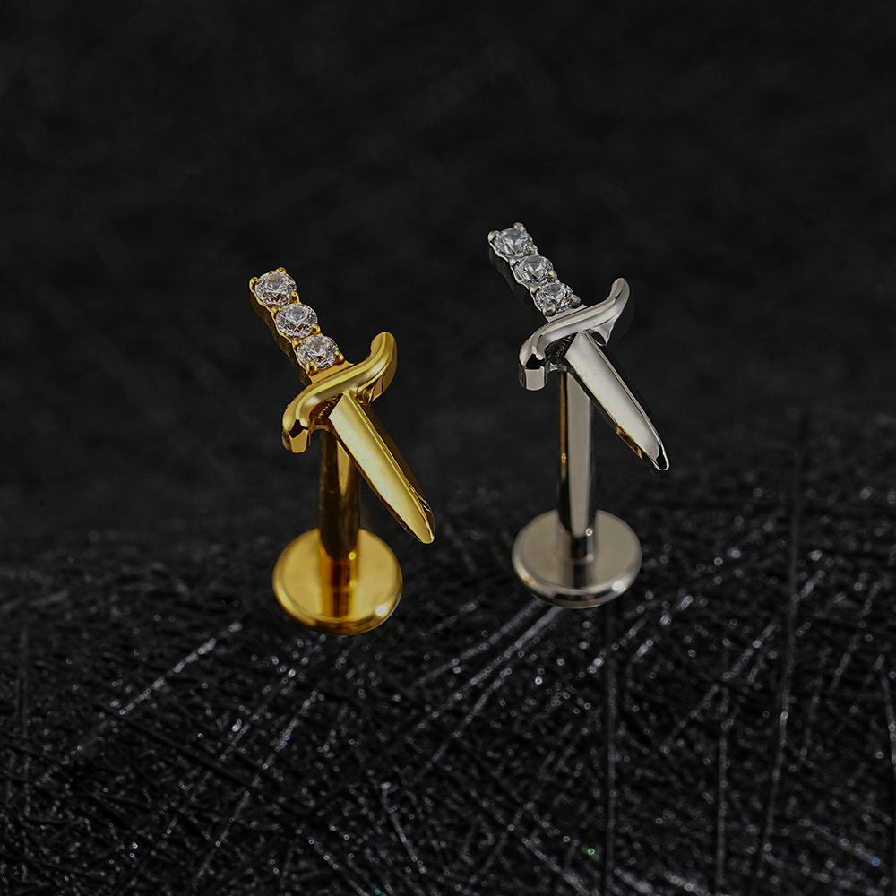 Manek° forma de espada, rosca interna de titanio ASTM F136, para piercing de hélice, tragus, cartílago y labio 16G.