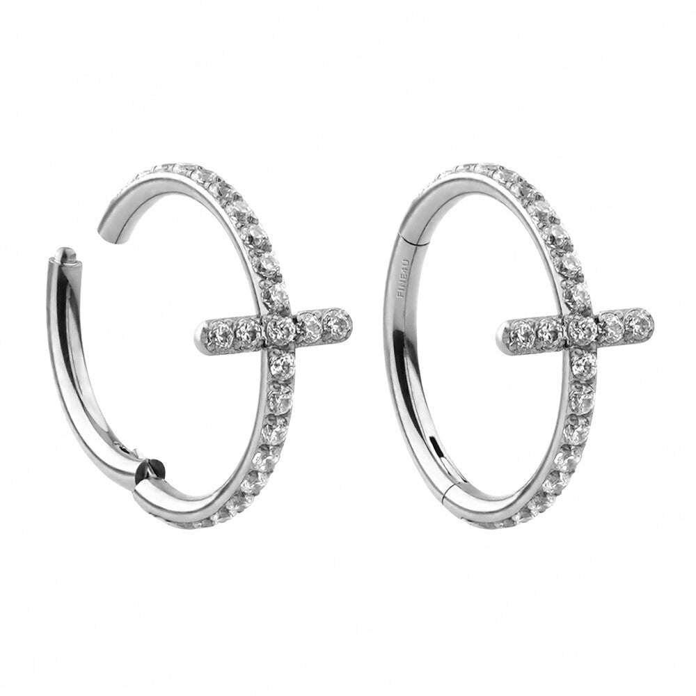 Manek° Anillo en clic ASTM F136 de titanio con circonita ,  diseño en Cruz para helix o conch 16G