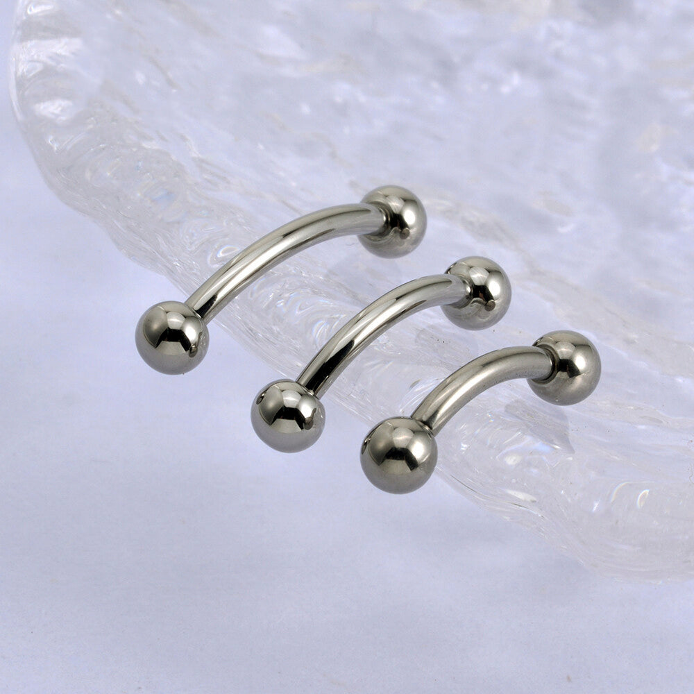 Manek° piercing de ceja titanio de grado implante F136 con rosca interna curvado tipo rook 16G.