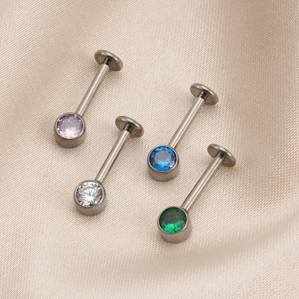 Manek° Piercings verticales para cartílago de helix ASTM F136 de titanio con engaste de circonita cúbica redonda y rosca interna 16G.