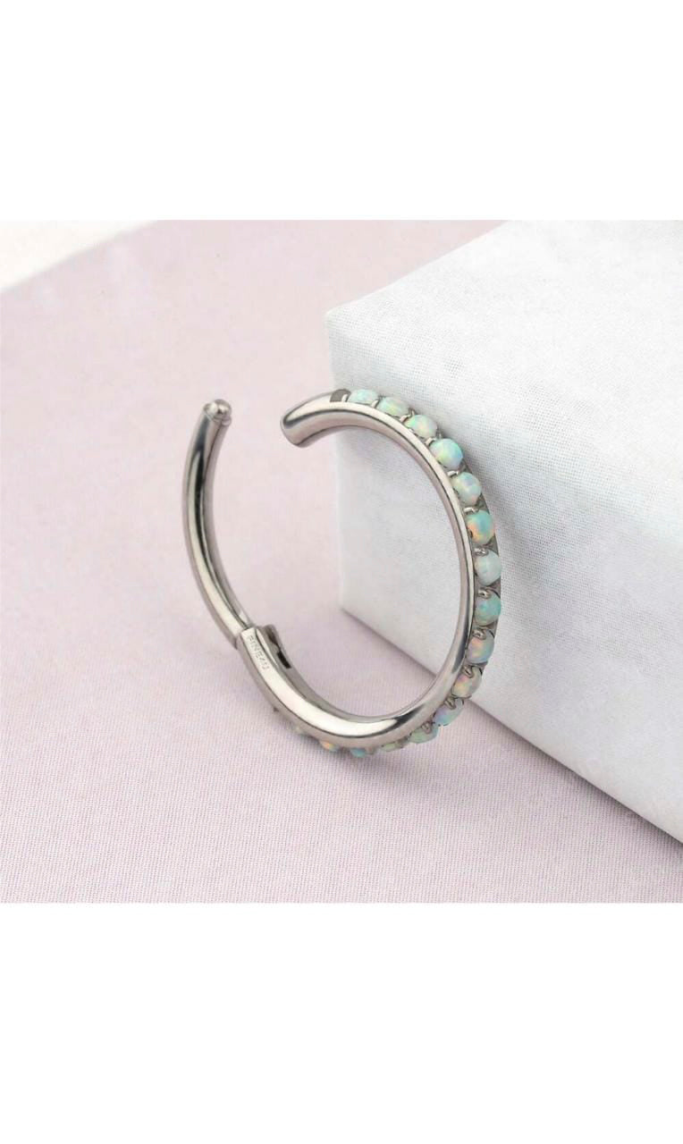 Manek° Piercings Argolla ASTM F136 de titanio de grado implante con garras y piedra de Opalo 16G.