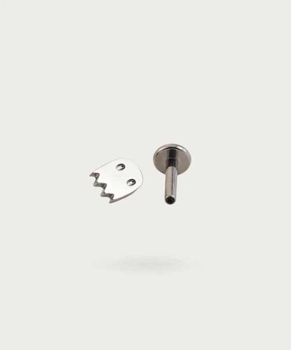 Manek° Piercing tragus, cartílago, hélix y conch, de titanio ASTM F136, rosca interna, mini fantasma 16G.