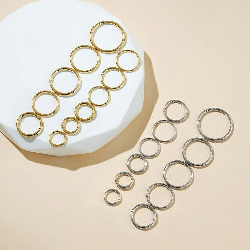 Manek°  Anillos nasales de titanio pulido  ASTM F136 de grado implante, lisos, clásicos 20G/18G.